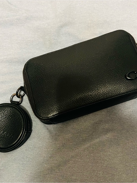 Coach Handbags - Coach black leather crossbody bag with pebbled texture